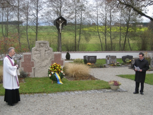 Bild Volkstrauertag an der Wendelinuskapelle bei Siessen