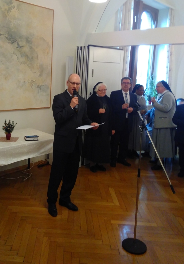 Ortsvorsteher Ansgar Kleiner bei der Ansprache (Foto: Michael Kberle)